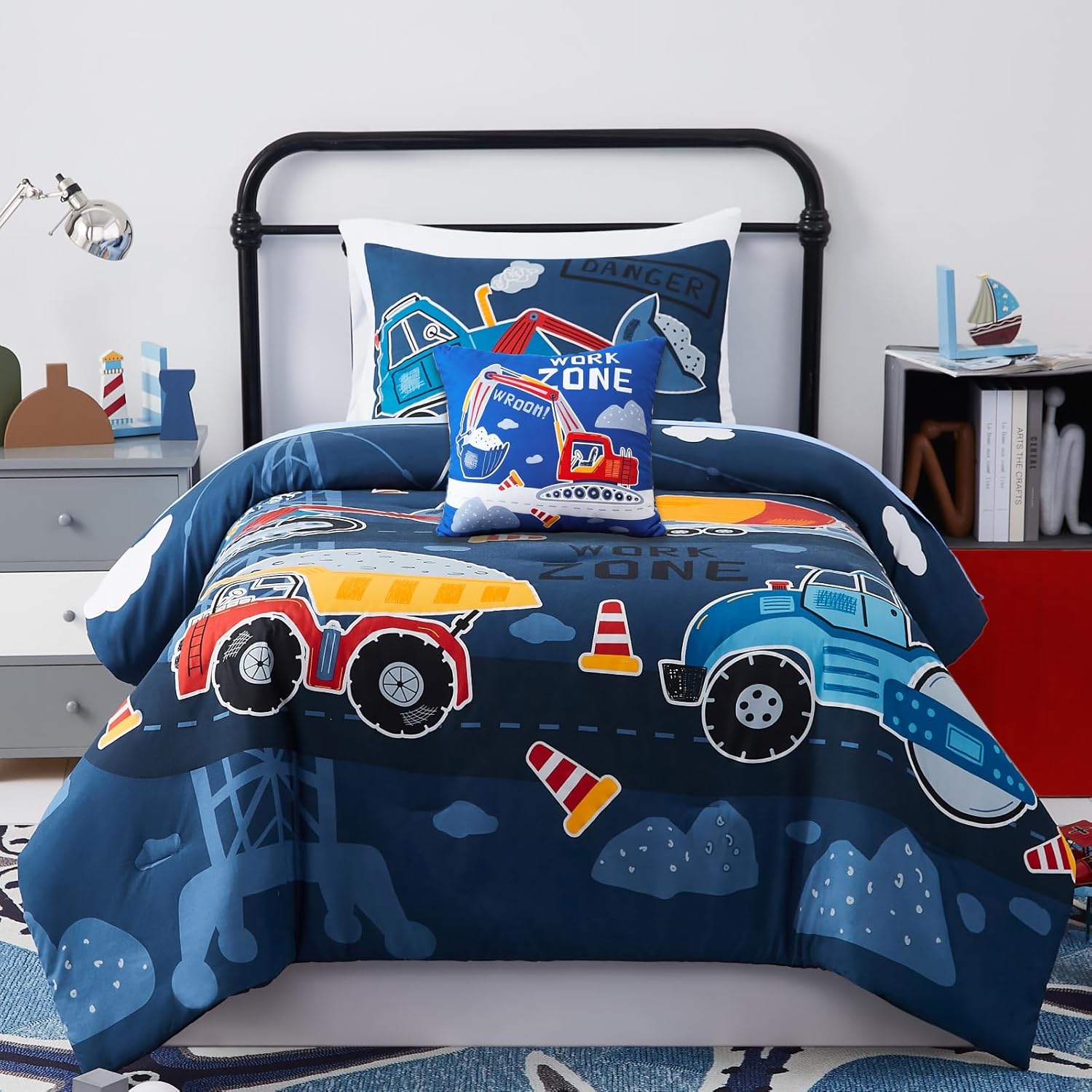Kids Comforter Set Twin Size for Boys, Glow in The Dark Gamer Bedding Set 1 Comforter, 1 Decor Pillow, 1 Pillow Sham, Twin XL Comforter Set Dorm Bedding