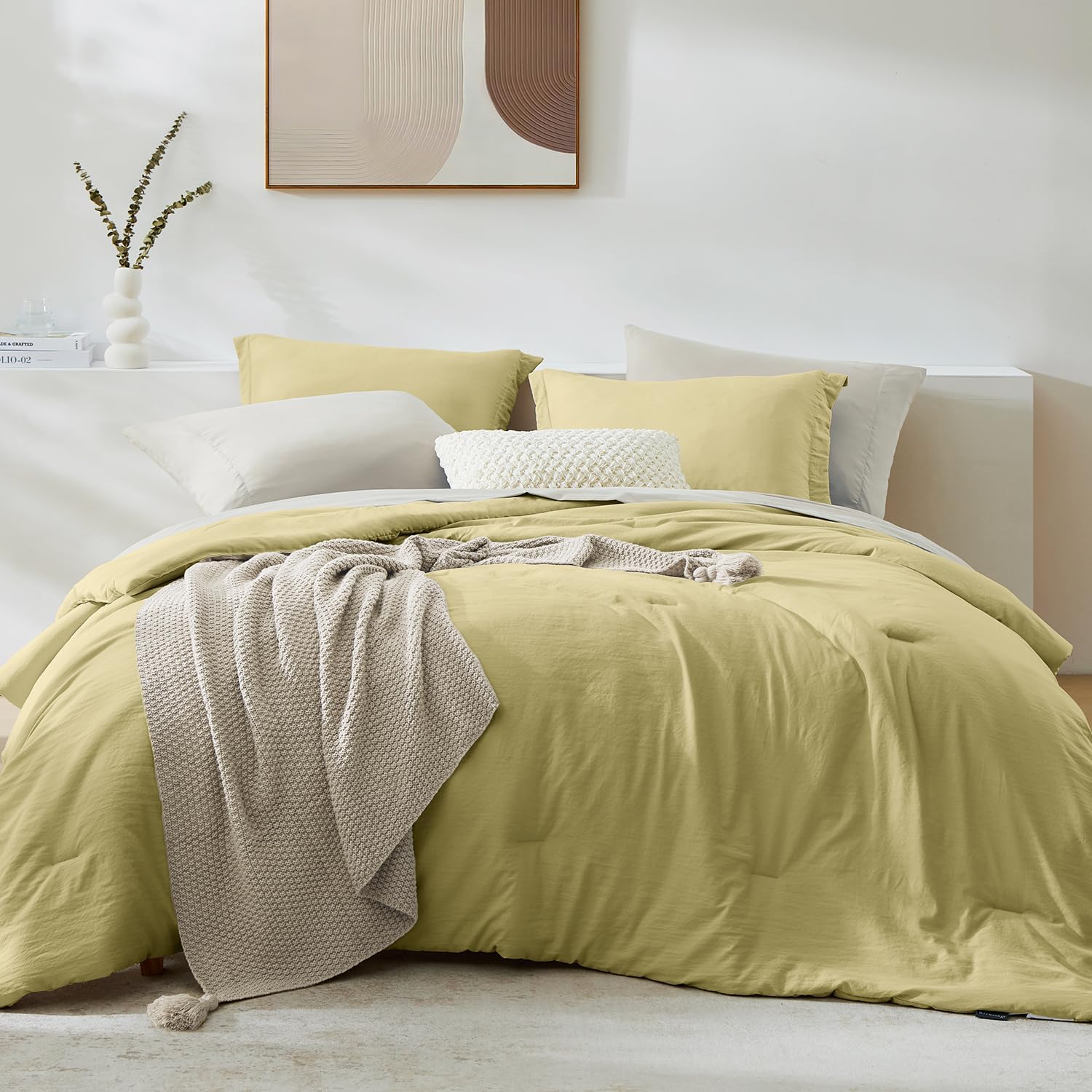 WRENSONGE Queen Comforter Set - 7 Pieces Sage Green Soft Bed in a Bag Queen with Fitted Sheet, Flat Sheet, 2 Pillow Shams, and 2 Pillowcases- Warm Bedding Sets Queen for All Season