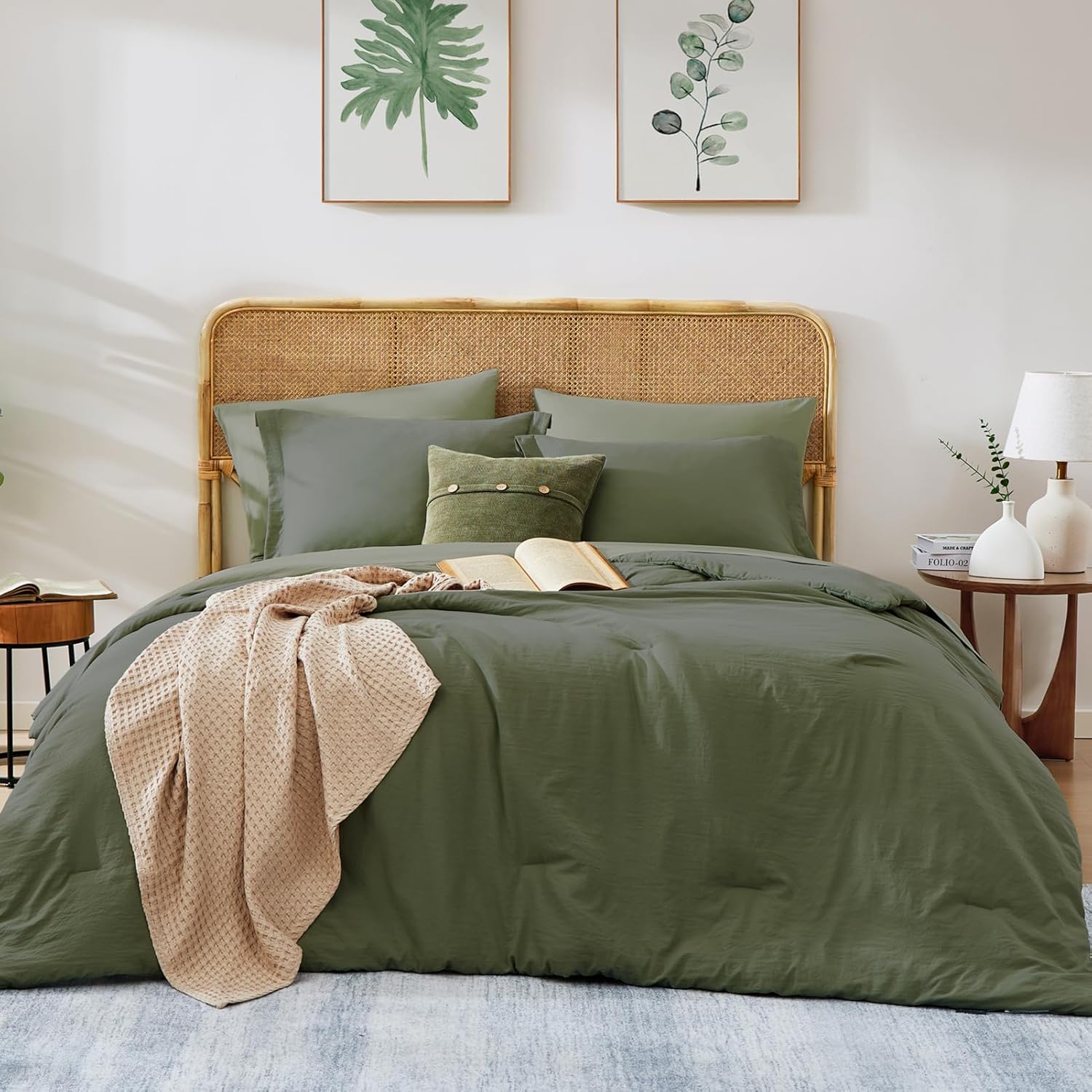 WRENSONGE Queen Comforter Set - 7 Pieces Sage Green Soft Bed in a Bag Queen with Fitted Sheet, Flat Sheet, 2 Pillow Shams, and 2 Pillowcases- Warm Bedding Sets Queen for All Season
