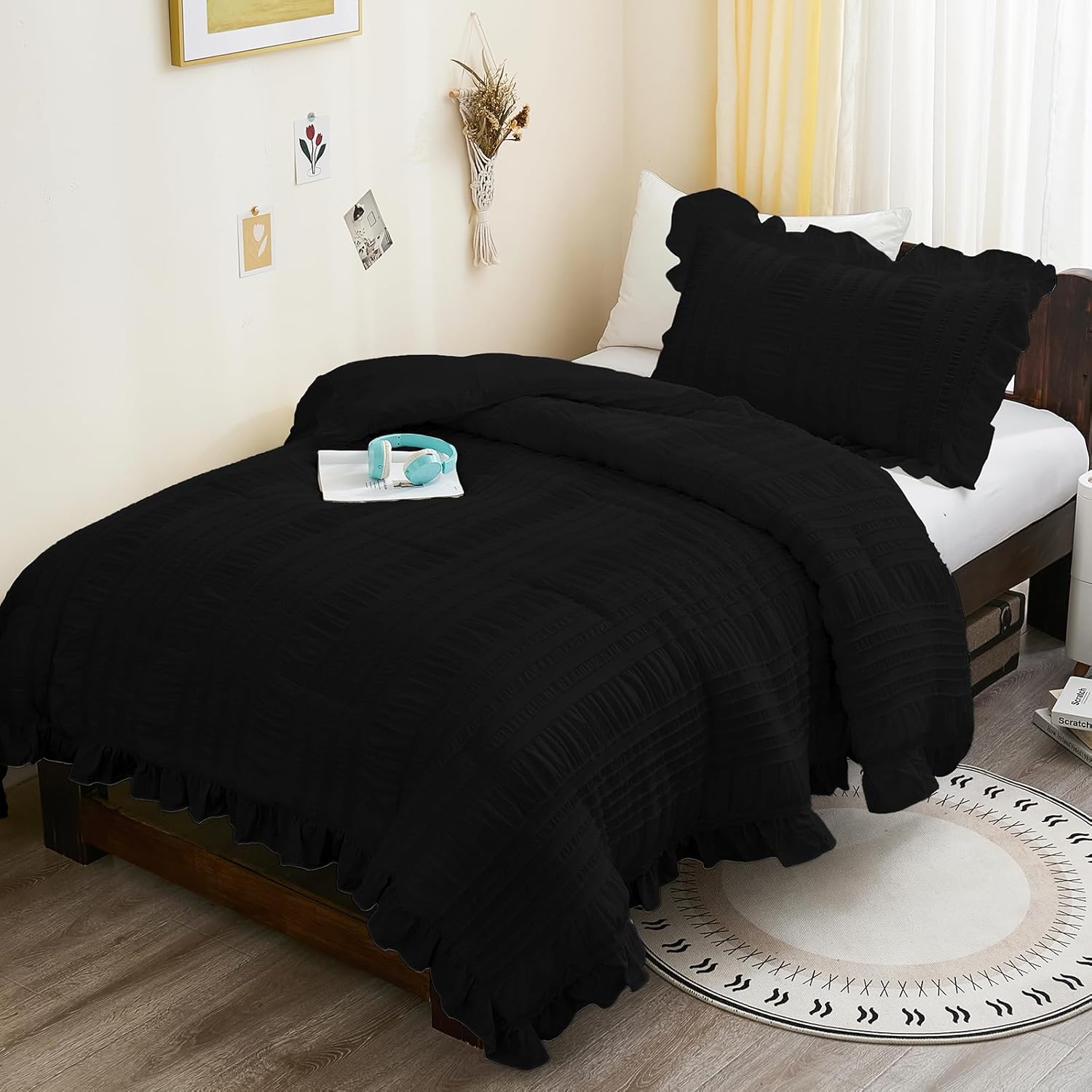 WONGS BEDDING White Queen Comforter Set,Boho Ruffle Comforter for Queen Bed,Soft Seersucker Shabby Chic Bedding Set with 1 Comforter,2 Tufted Pillowcases 90"×90"