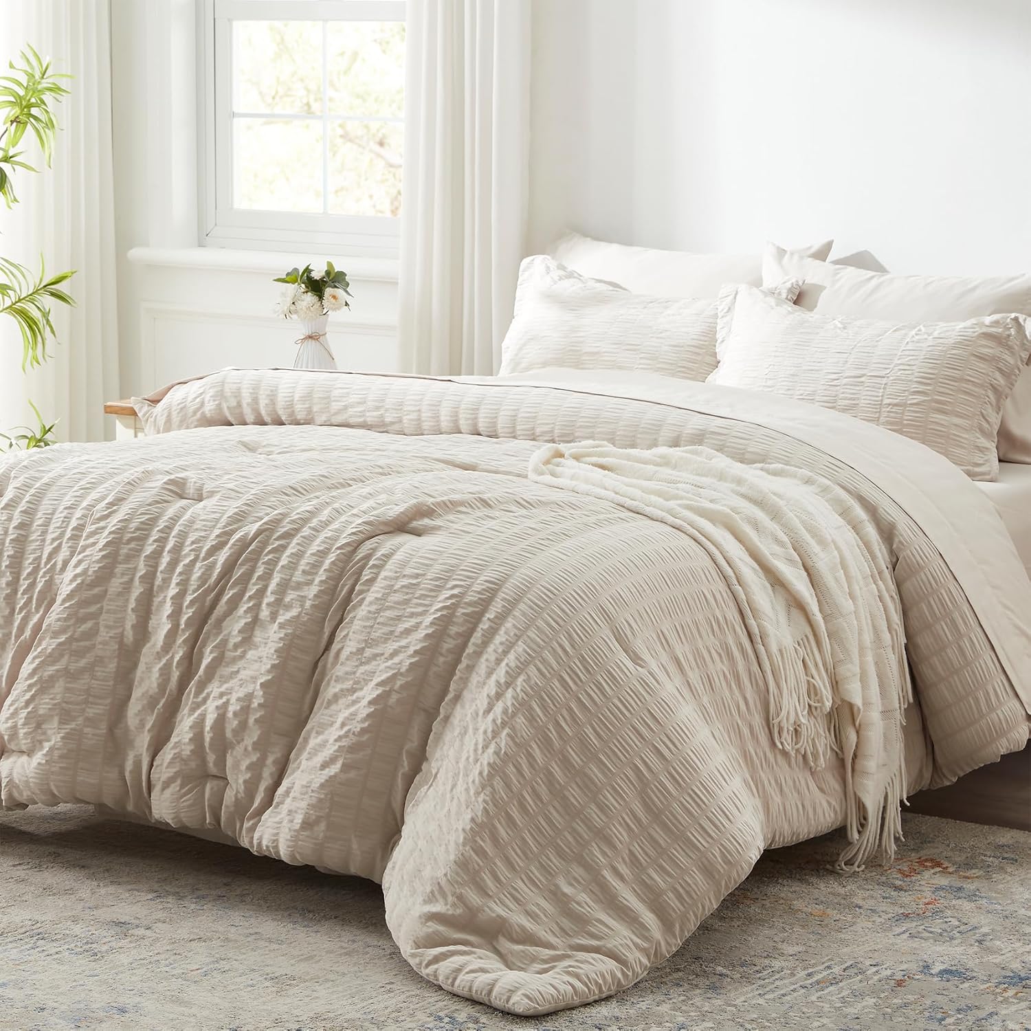 Zzlpp Queen Comforter Set 7 Pieces, Olive Green Seersucker Bed in a Bag with Comforter and Sheets, All Season Bedding Sets with 1 Comforter, 2 Pillow Shams, 2 Pillowcases, 1 Flat Sheet