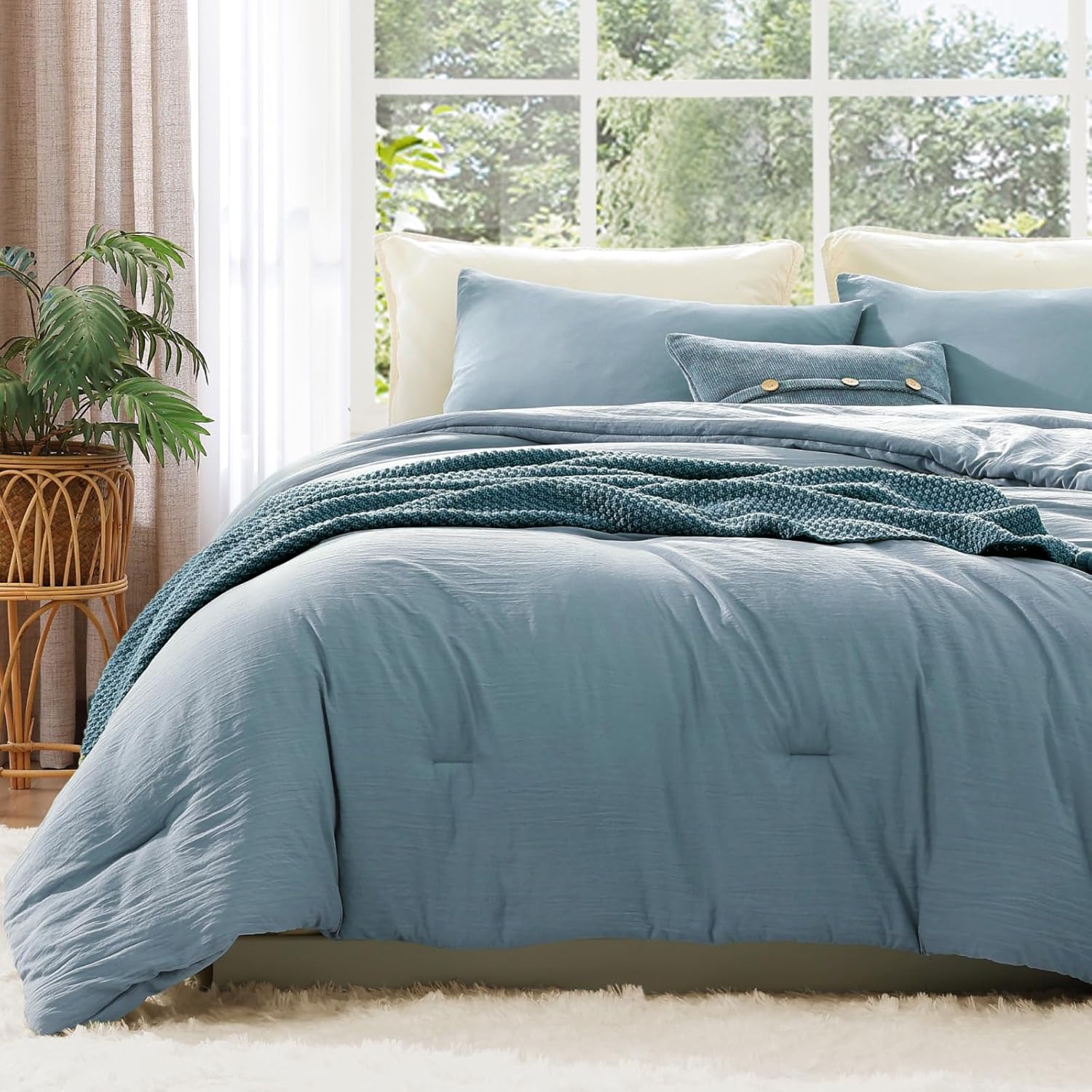 WRENSONGE King Size Comforter Set - 3 Pieces Olive Green Comforter Prewashed Soft Lightweight for All Seasons,Fluffy Down Alternative Comforter King Size with 2 Pillow Shams