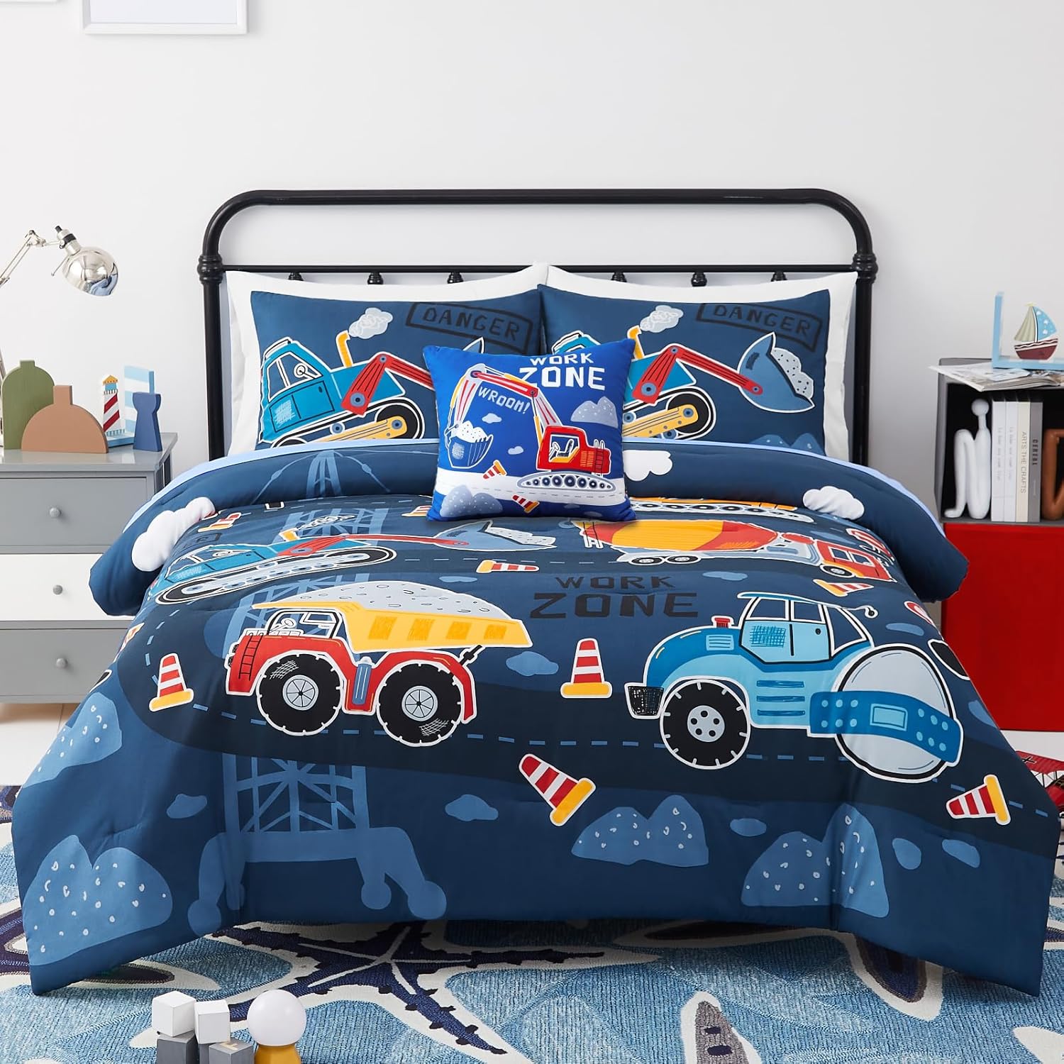 Kids Comforter Set Twin Size for Boys, Glow in The Dark Gamer Bedding Set 1 Comforter, 1 Decor Pillow, 1 Pillow Sham, Twin XL Comforter Set Dorm Bedding