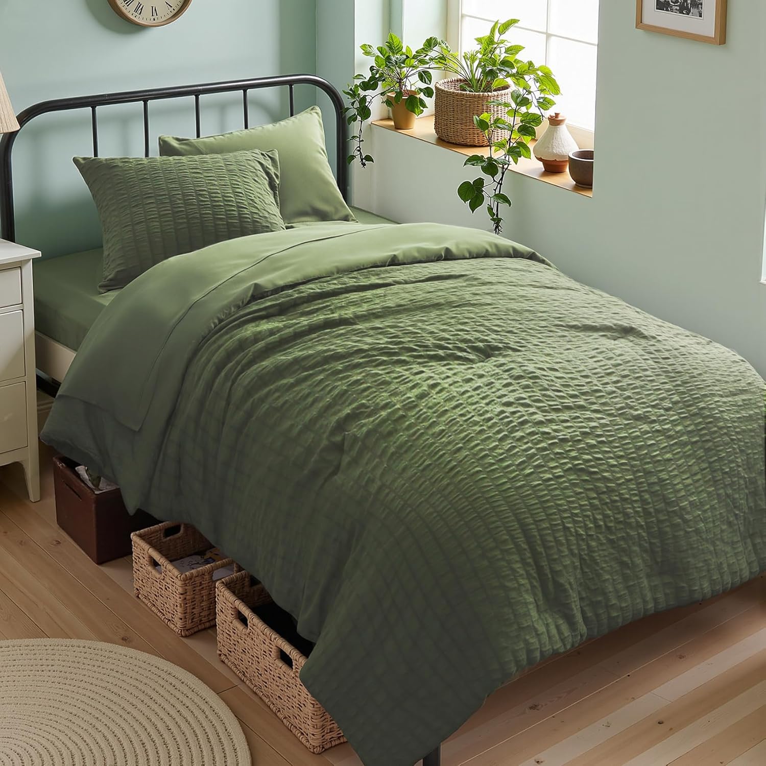 Zzlpp Queen Comforter Set 7 Pieces, Olive Green Seersucker Bed in a Bag with Comforter and Sheets, All Season Bedding Sets with 1 Comforter, 2 Pillow Shams, 2 Pillowcases, 1 Flat Sheet
