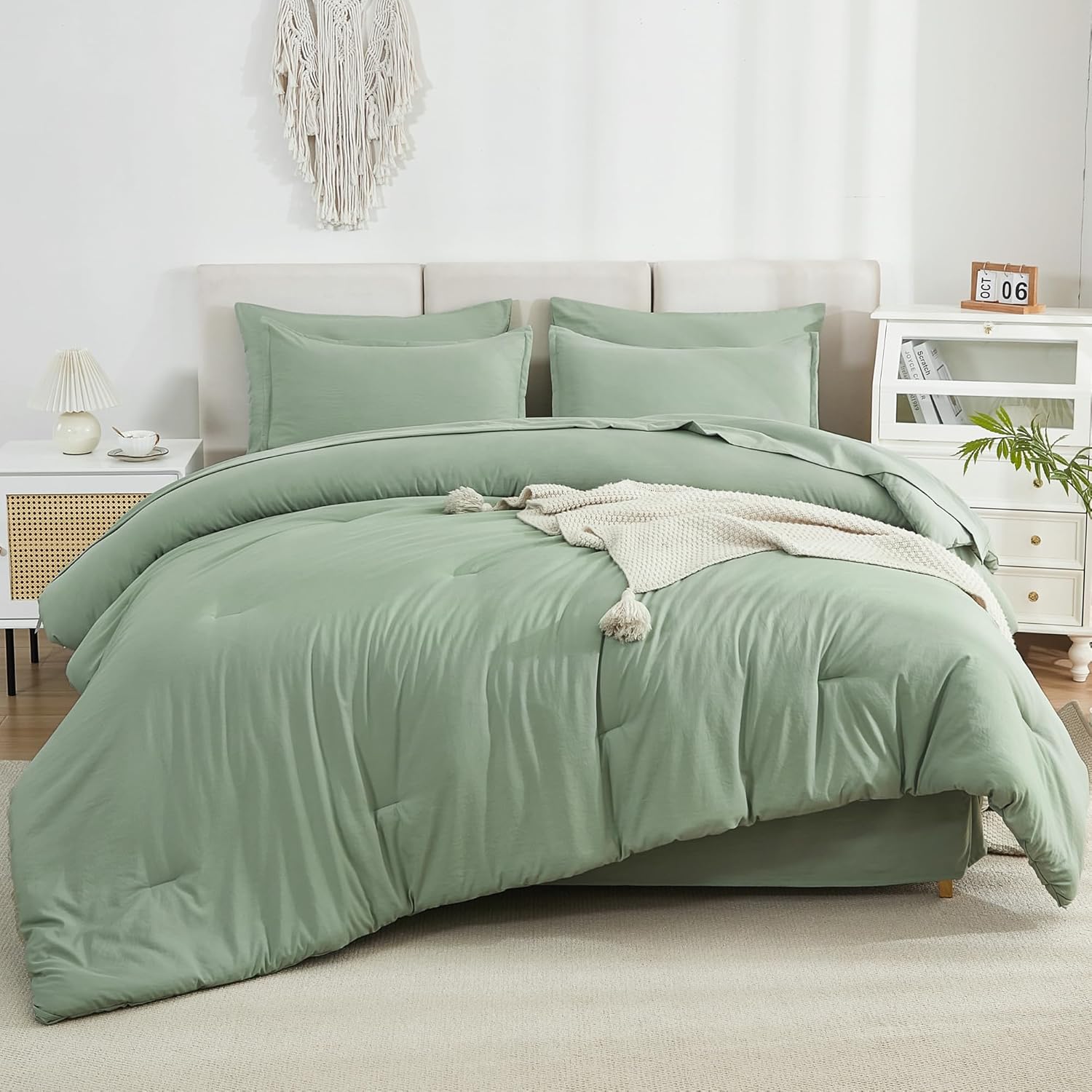Litanika Queen Comforter Set Dark Emerald Green - 7 Pieces Bed in a Bag Queen Bedding Comforter Sets, Solid Lightweight Bed Set with Comforter, Sheets, Pillowcases & Shams