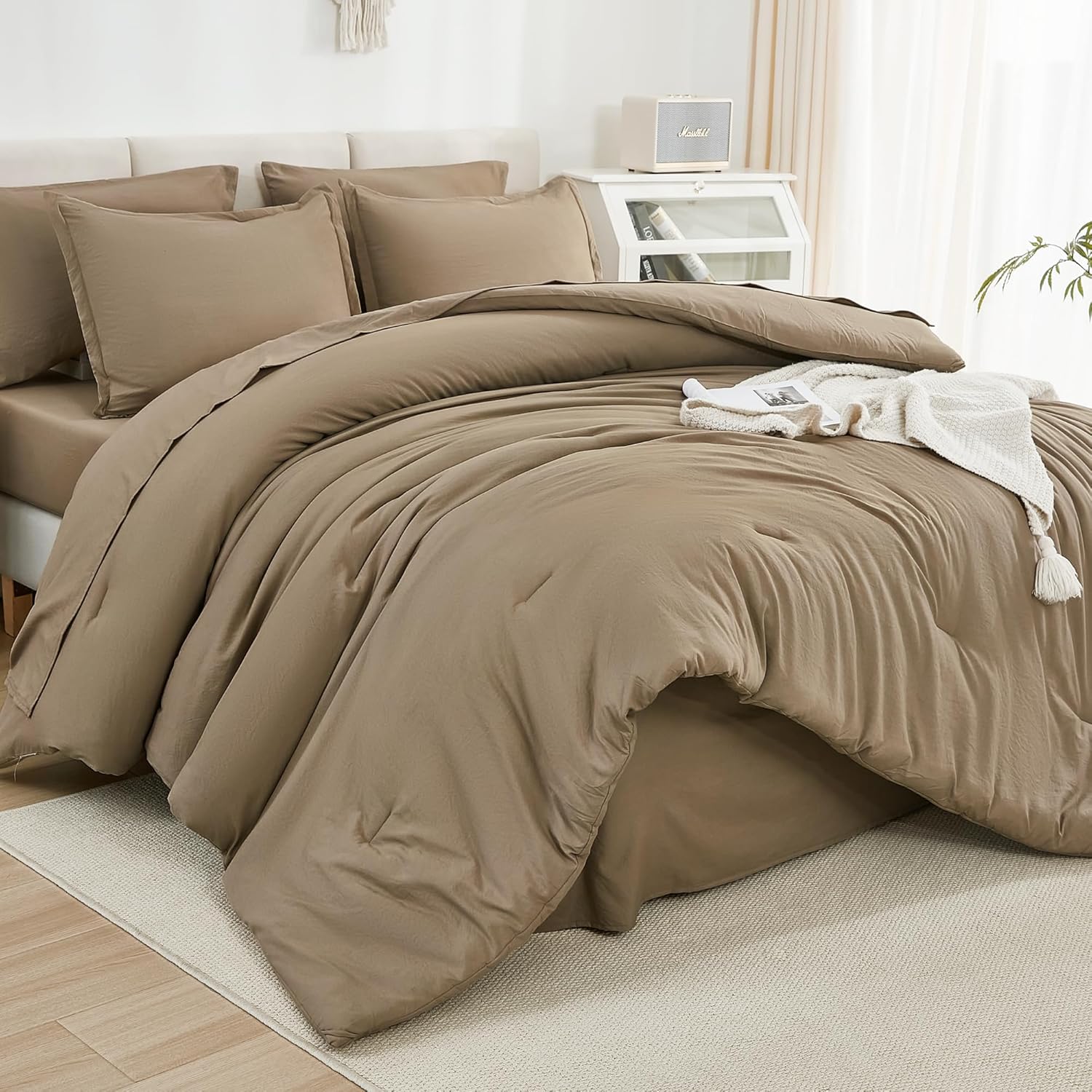 Litanika Queen Comforter Set Dark Emerald Green - 7 Pieces Bed in a Bag Queen Bedding Comforter Sets, Solid Lightweight Bed Set with Comforter, Sheets, Pillowcases & Shams