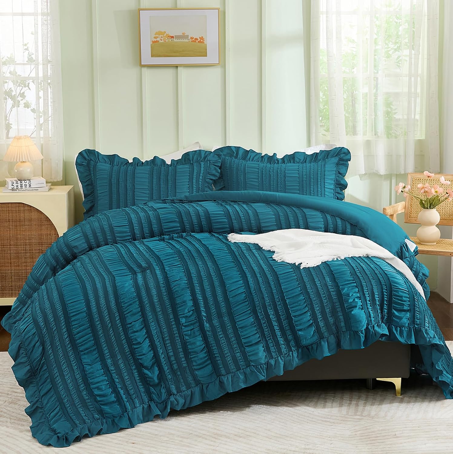 WONGS BEDDING White Queen Comforter Set,Boho Ruffle Comforter for Queen Bed,Soft Seersucker Shabby Chic Bedding Set with 1 Comforter,2 Tufted Pillowcases 90"×90"