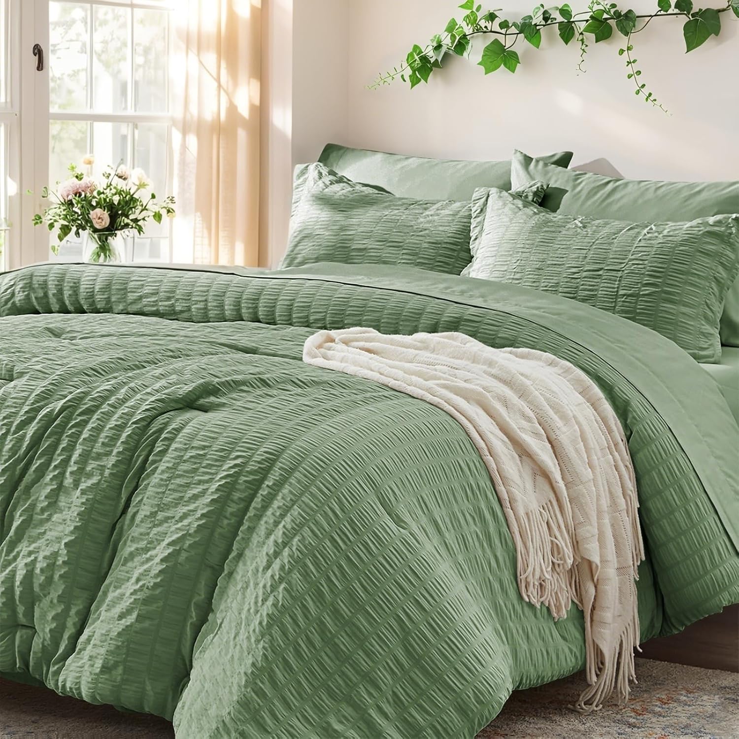 Zzlpp Queen Comforter Set 7 Pieces, Olive Green Seersucker Bed in a Bag with Comforter and Sheets, All Season Bedding Sets with 1 Comforter, 2 Pillow Shams, 2 Pillowcases, 1 Flat Sheet