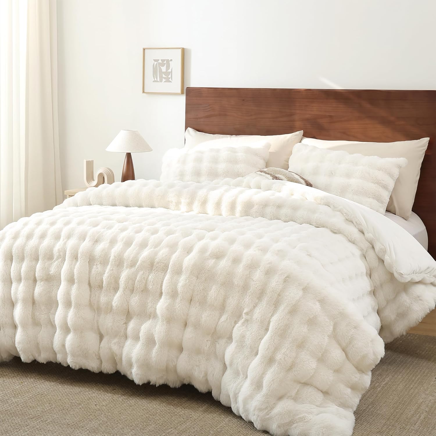 YIKUSH White Comforter Set Full – Ultra Soft & Warm Faux Fur Comforter for Winter, Elegant Fluffy Cream Comforter with Pillowcases, Cozy White Full Bedding Set