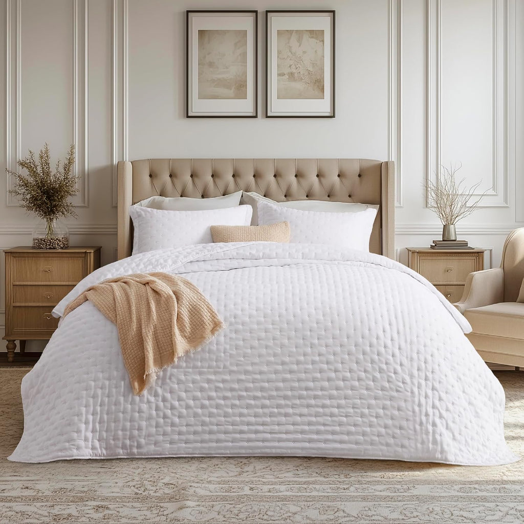 Bedsure Quilts Queen Size - Ultra Soft Quilt Bedding, White Bedspread Queen Size for Modern Bedroom, Lightweight All-Season Comforter, 90x96 Inch