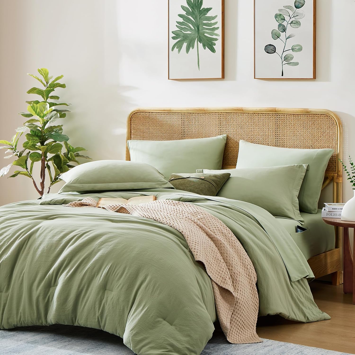WRENSONGE Queen Comforter Set - 7 Pieces Sage Green Soft Bed in a Bag Queen with Fitted Sheet, Flat Sheet, 2 Pillow Shams, and 2 Pillowcases- Warm Bedding Sets Queen for All Season