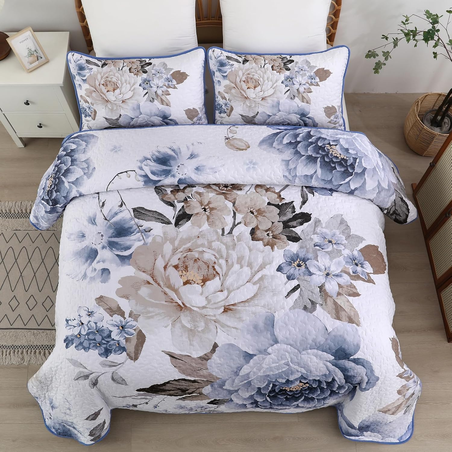 WONGS BEDDING Floral Quilt Set Blue Queen Size 3 Pieces Elegant Botanical Print Bedding Set for All Season, Lightweight Reversible Bedspreads Coverlet Set with 2 Pillow Shams