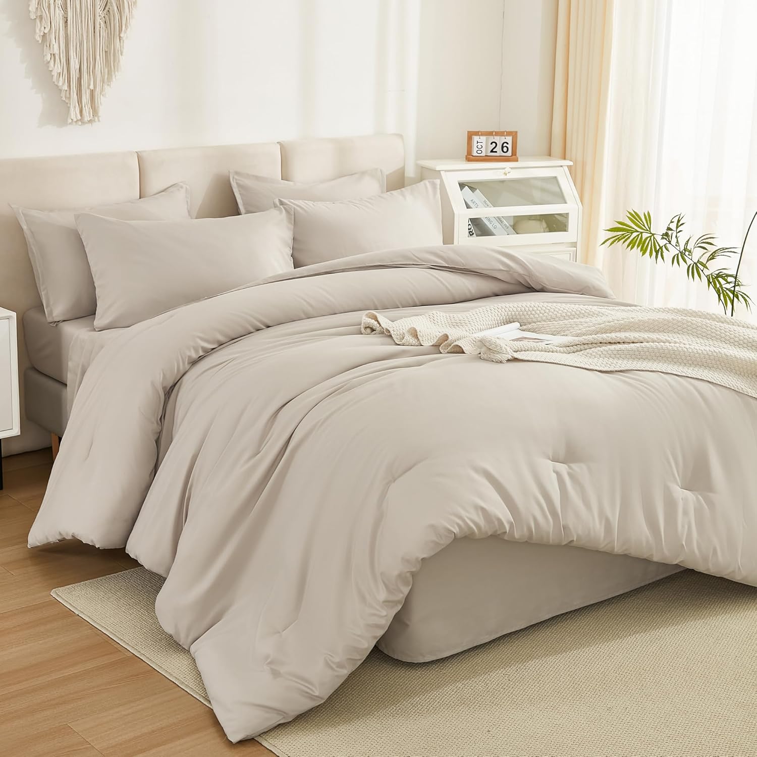 Litanika Queen Comforter Set Dark Emerald Green - 7 Pieces Bed in a Bag Queen Bedding Comforter Sets, Solid Lightweight Bed Set with Comforter, Sheets, Pillowcases & Shams