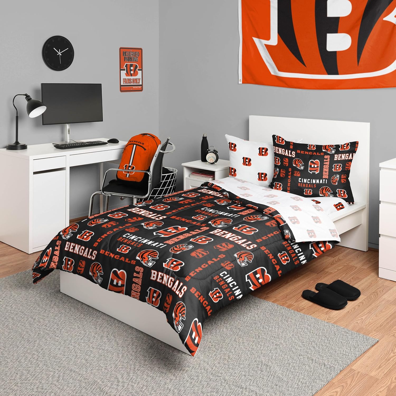 FOCO Unisex-Adult NFL Team Logo Bed in a Bag Comforter, Sheets, Pillow Cases Bedding 5-Piece Set