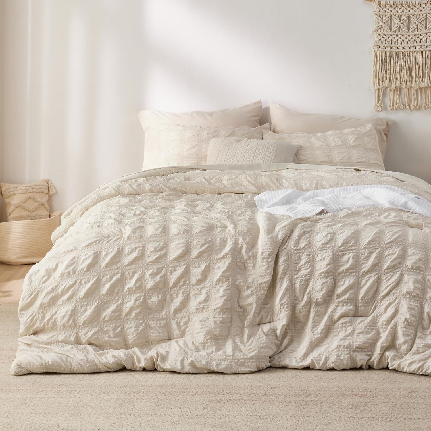 Bedsure Bed in a Bag Queen - 7 Pieces Plaid Seersucker Bedding Comforter Sets, Soft Lightweight White Boho Bed Set with Comforters Queen Size, Sheets, Pillowcases & Shams