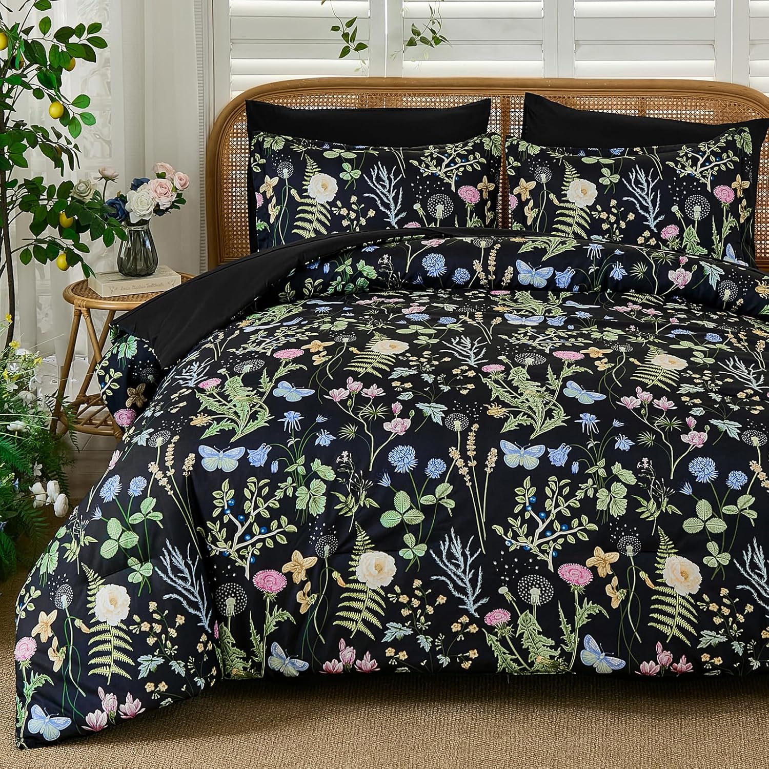 Yiran Queen Comforter Set 7 Piece, Dark Green Floral Bedding Set, Bed in a Bag Queen with Botanical Flowers Patterns, Soft Microfiber Complete Bedding Set with Sheets for All Season