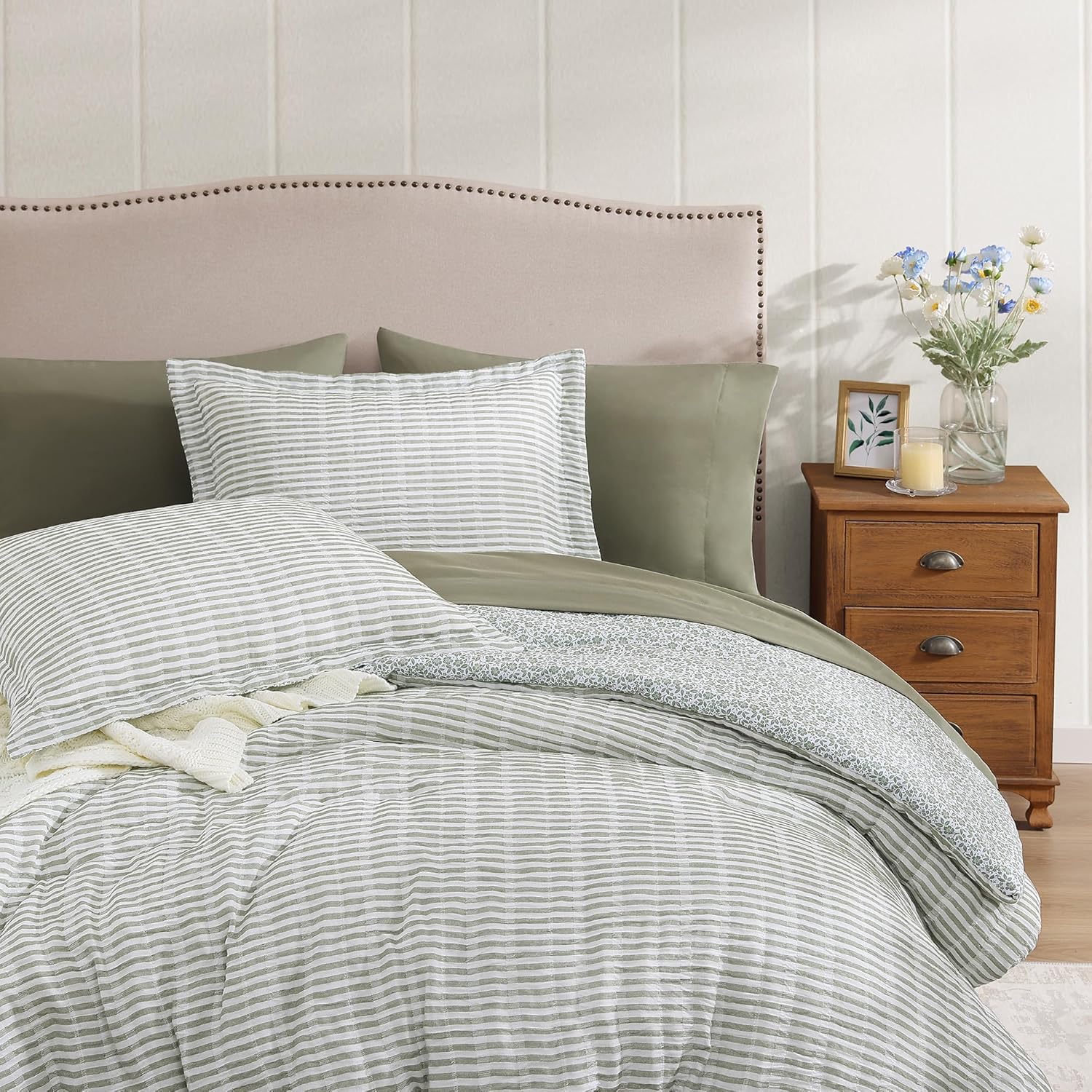 Queen Comforter Set - 7 Pieces Green Gauze Muslin Bedding Sets for All Seasons, Lightweight Breathable Bed in a Bag Queen with Revesible Farmhouse Comforter, Sheets, Pillowcases & Shams