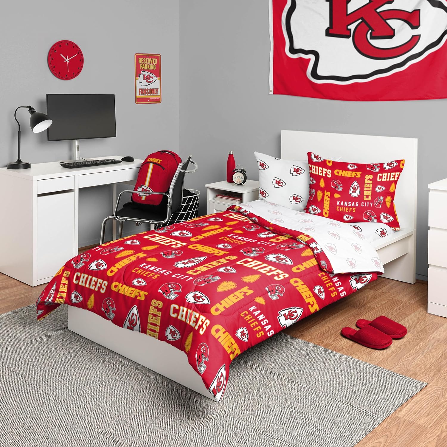 FOCO Unisex-Adult NFL Team Logo Bed in a Bag Comforter, Sheets, Pillow Cases Bedding 5-Piece Set